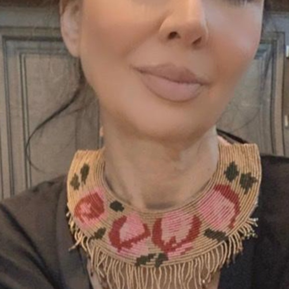 Unique Handcrafted Roses in Gold Bib Necklace with earrings - Picture 6 of 6